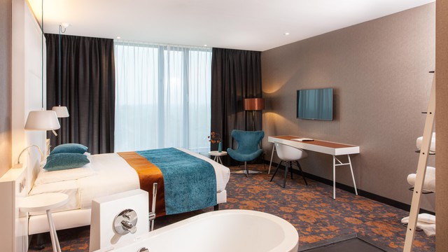 Slaapkamer en badkamer Superior Hotelkamer Hotel Veenendaal